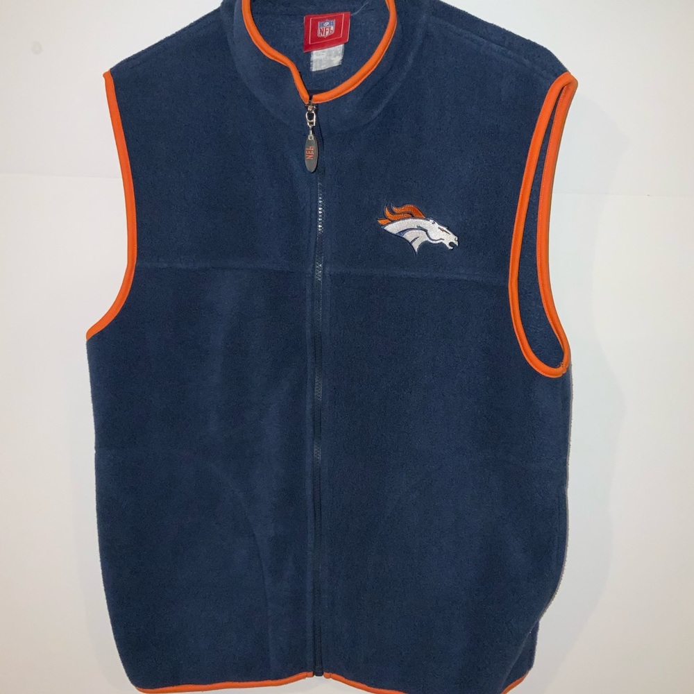 Woman’s Denver Broncos Zip Up Fleece Vest